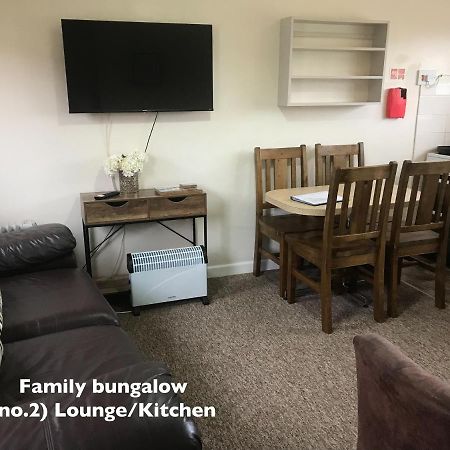 Court Farm Holiday Bungalows Ltd ووتشيت المظهر الخارجي الصورة